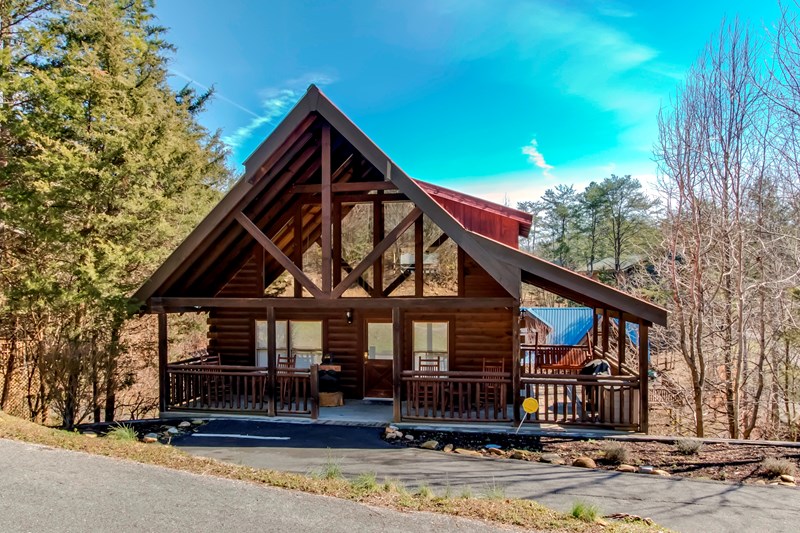 BEST 1 bedroom cabin in Pigeon Forge --Close to the Parkway