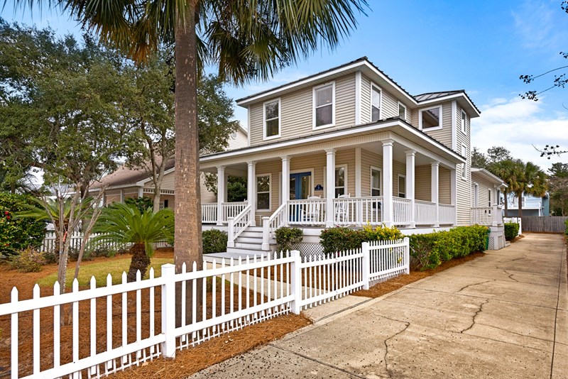 Destin Beach Cottage With Private Pool