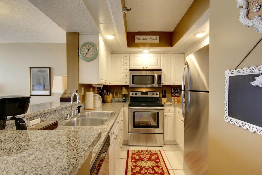Remodeled and fully equipped kitchen