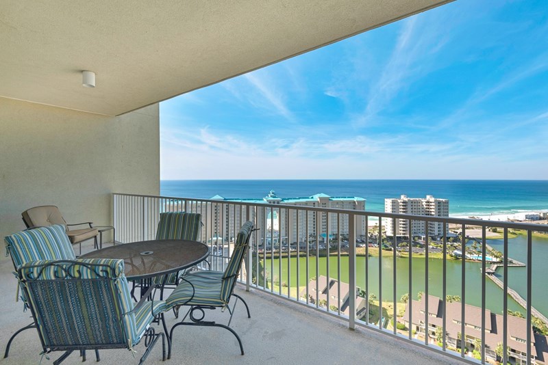 large balcony with patio set for enjoying the views!