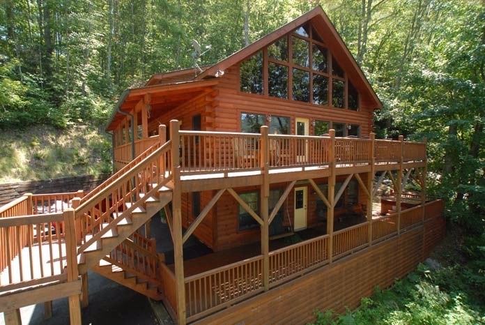 Huge Cabin Waterfall Views Galore Hot Tub Great Reviews